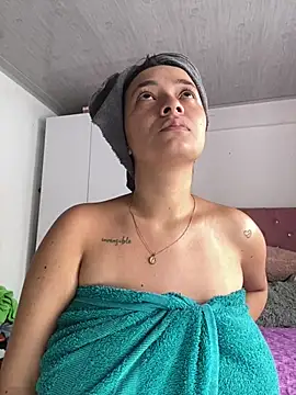 JulietaRiios online show from 07-12-26, 08:53