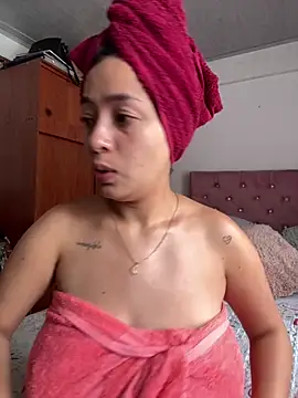 JulietaRiios online show from 03-31-26, 05:04