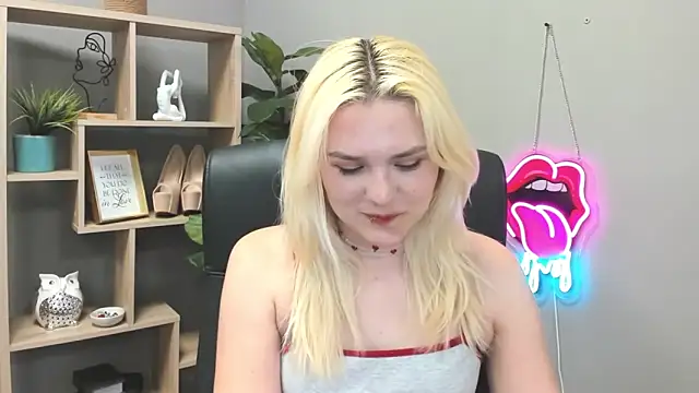 SweetLilyxo online show from 06-01-26, 01:33