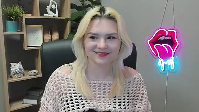 SweetLilyxo online show from 03-18-26, 07:22