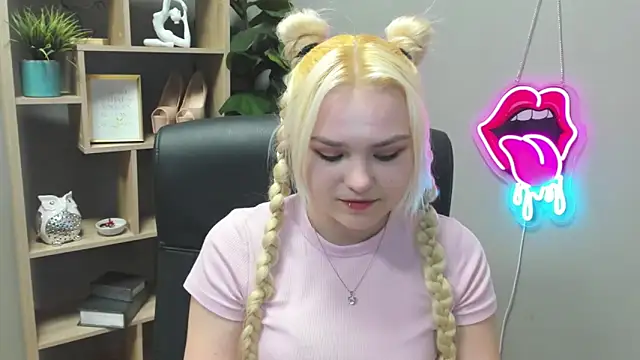 SweetLilyxo online show from 03-20-26, 07:42