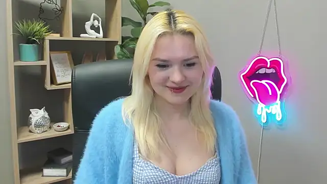 SweetLilyxo online show from 04-16-26, 06:25