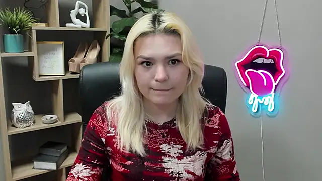 SweetLilyxo online show from 03-13-26, 07:24