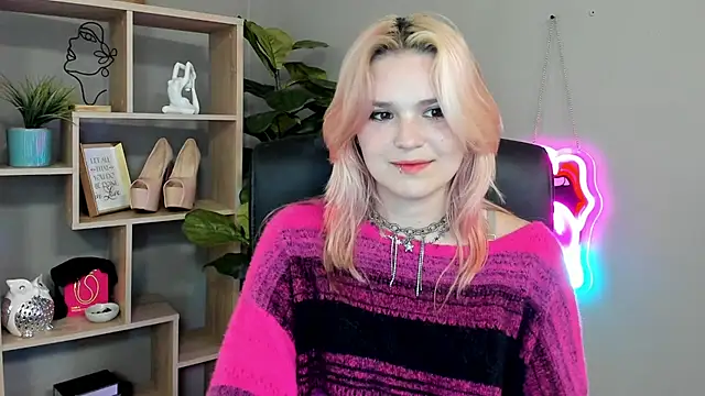 Snapshot of SweetLilyxo chatting on 07-05-26, 01:51 SweetLilyxo online show from 07-05-26, 01:51