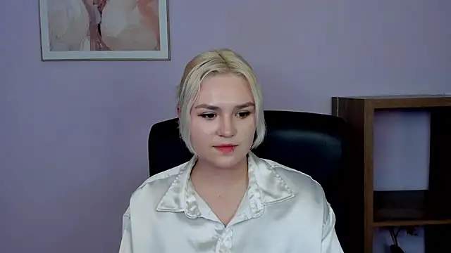 Snapshot of SweetLilyxo chatting on 02-12-26, 03:01 SweetLilyxo online show from 02-12-26, 03:01