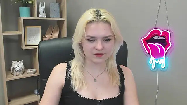 Snapshot of SweetLilyxo chatting on 03-01-26, 02:39 SweetLilyxo online show from 03-01-26, 02:39