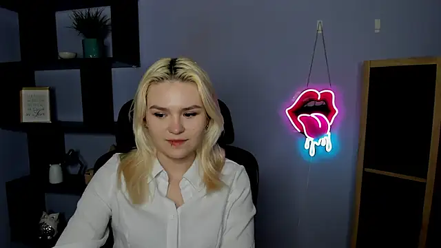 Snapshot of SweetLilyxo chatting on 03-02-26, 07:26 SweetLilyxo online show from 03-02-26, 07:26