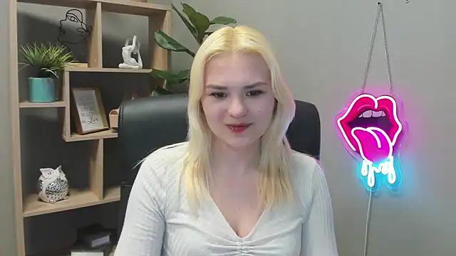 SweetLilyxo online show from 04-29-26, 06:28