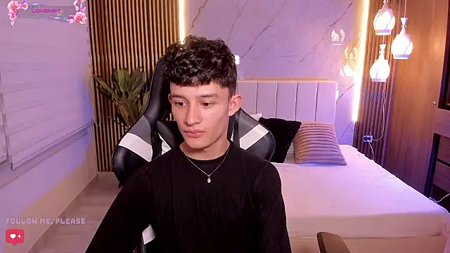 Snapshot of Patrick_Howland_ chatting on 02-24-26, 04:02 Patrick Howland online show from 02-24-26, 04:02