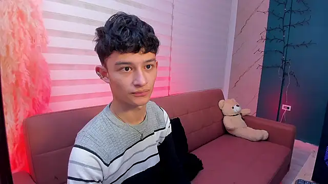 Snapshot of Patrick_Howland_ chatting on 02-25-26, 03:18 Patrick Howland online show from 02-25-26, 03:18