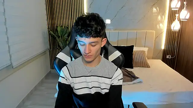 Snapshot of Patrick_Howland_ chatting on 02-17-26, 03:26 Patrick Howland online show from 02-17-26, 03:26