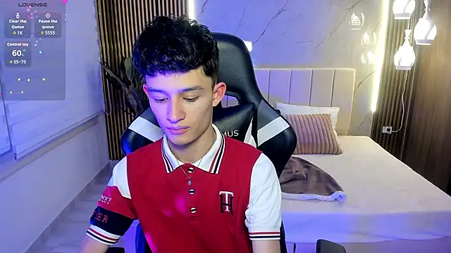 Snapshot of Patrick_Howland_ chatting on 02-16-26, 03:16 Patrick Howland online show from 02-16-26, 03:16