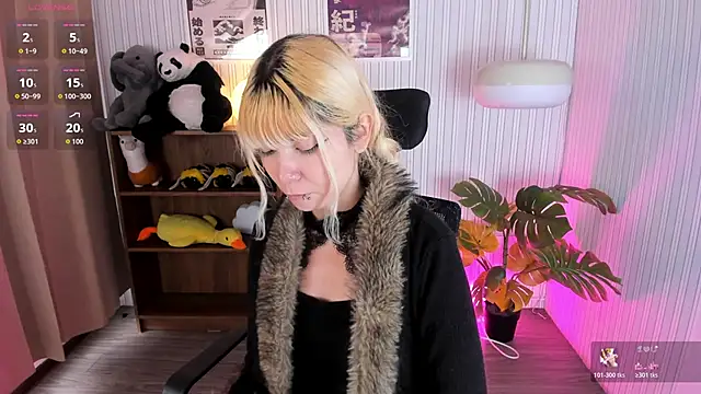 Snapshot of Laukyubey1 chatting on 02-13-26, 07:36 Laukyubey1 online show from 02-13-26, 07:36