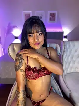 Annie Alicee online show from 05-20-26, 01:19
