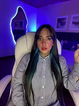 Annie Alicee online show from 04-04-26, 03:07