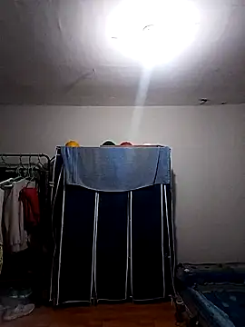 Snapshot of thom_1 chatting on 06-28-26, 11:16 thom 1 online show from 06-28-26, 11:16