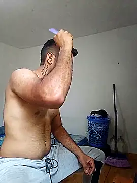 Snapshot of thom_1 chatting on 02-09-26, 06:06 thom 1 online show from 02-09-26, 06:06