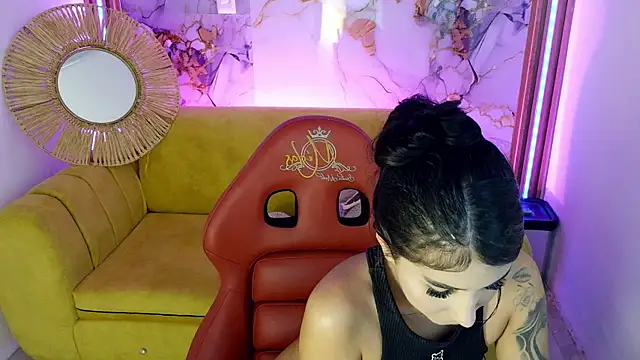 Snapshot of Abby_Rouse_m chatting on 05-30-26, 05:03 Abby Rouse m online show from 05-30-26, 05:03