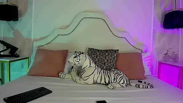 niicole garner online show from 03-04-26, 04:59