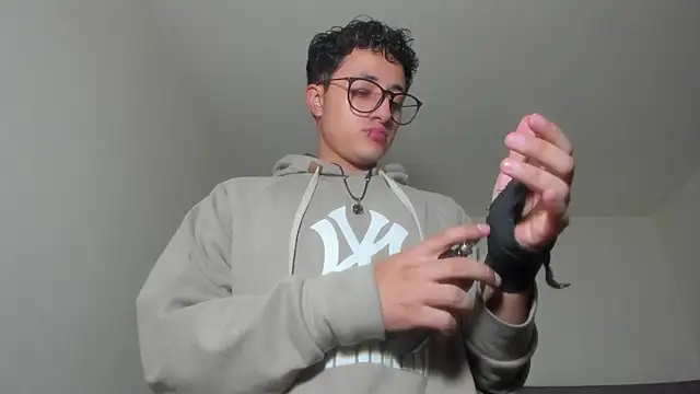 Adonibaskerville4 online show from 03-06-26, 02:01