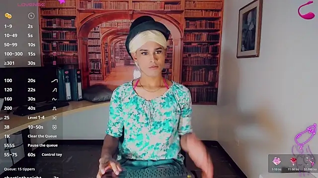 Gata Salvaje   online show from 02-13-26, 03:17