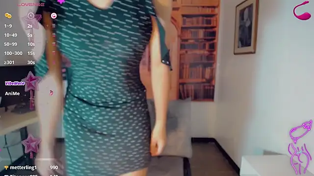 Gata Salvaje   online show from 02-12-26, 03:28