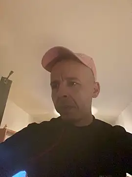 Snapshot of creativeX chatting on 02-14-26, 12:55 creativeX online show from 02-14-26, 12:55