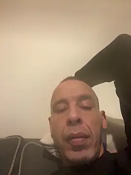 Snapshot of creativeX chatting on 02-16-26, 09:24 creativeX online show from 02-16-26, 09:24