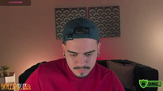 Snapshot of Chriss_Hunt chatting on 02-14-26, 11:21 Chriss Hunt online show from 02-14-26, 11:21