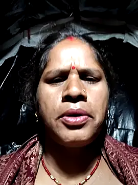 Hot kiran4 online show from 02-12-26, 08:41