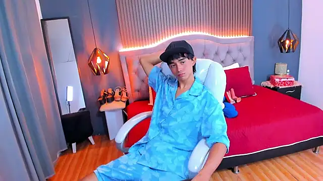 Noa 03 online show from 04-16-26, 01:56