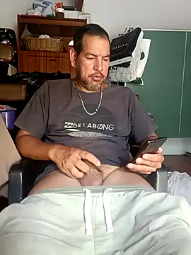 Snapshot of gordorichard chatting on 02-05-26, 05:53 gordorichard online show from 02-05-26, 05:53