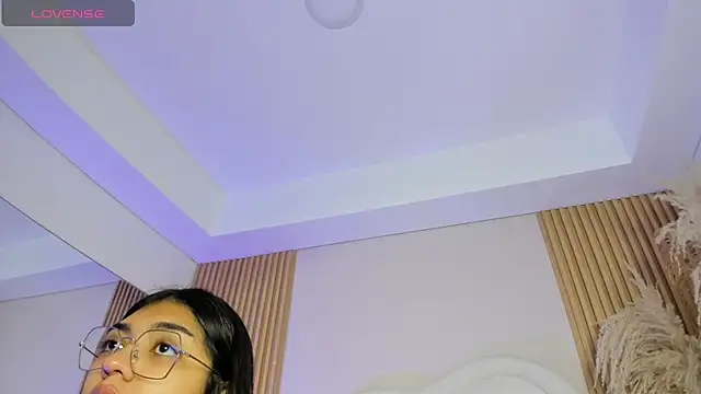 rebeca taylor online show from 02-07-26, 03:36