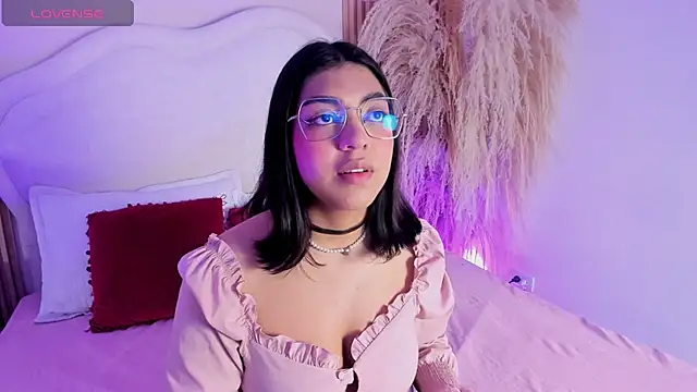 rebeca taylor online show from 02-17-26, 03:15