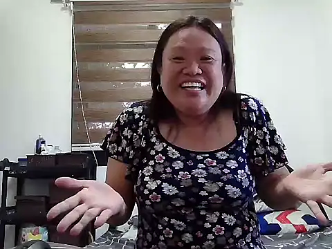 yummychubby29 online show from 02-03-26, 06:40