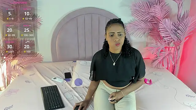 Snapshot of Nalapalmer chatting on 05-29-26, 06:58 Nalapalmer online show from 05-29-26, 06:58