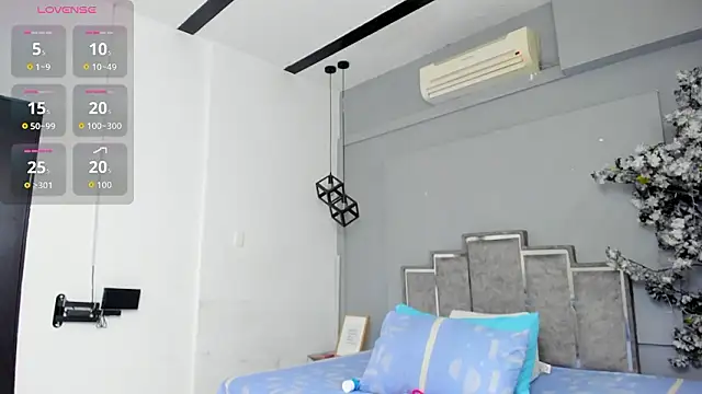 Snapshot of Nalapalmer chatting on 02-22-26, 07:15 Nalapalmer online show from 02-22-26, 07:15