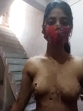 Kitti-Sharma online show from 04-11-26, 02:41