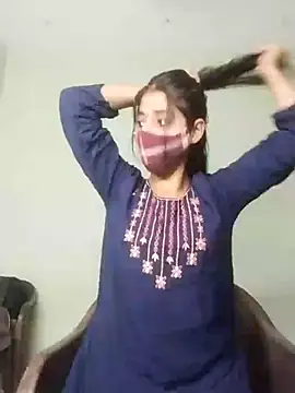Kitti-Sharma online show from 04-04-26, 11:17