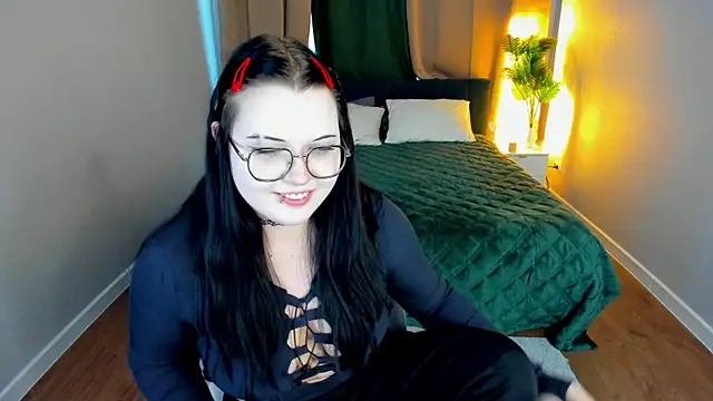 Kira G0ld online show from 03-17-26, 01:08