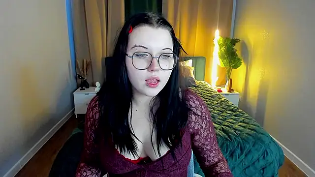 Kira G0ld online show from 03-05-26, 01:02