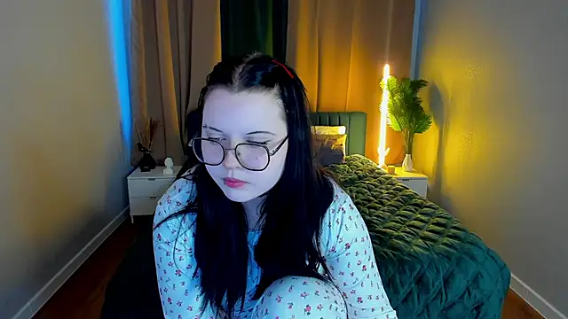 Kira G0ld online show from 03-06-26, 01:11