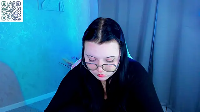 Kira G0ld online show from 04-24-26, 09:11