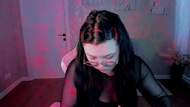 Kira G0ld online show from 04-01-26, 01:08