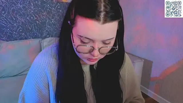 Kira G0ld online show from 05-02-26, 01:11
