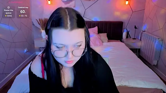 Kira G0ld online show from 05-31-26, 08:31