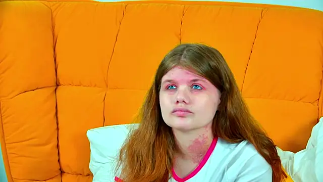 ChloeHalses online show from 05-30-26, 04:12
