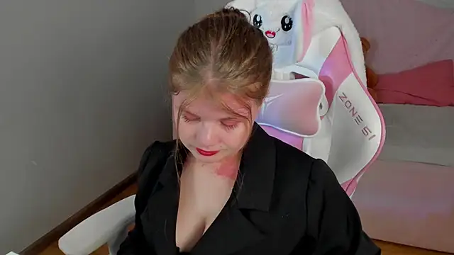 ChloeHalses online show from 05-22-26, 05:11