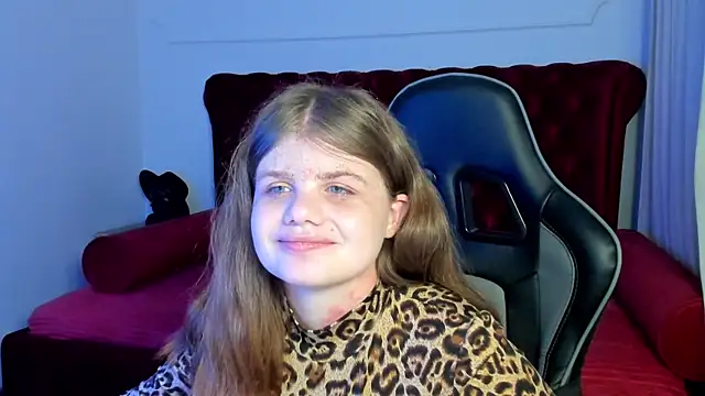 ChloeHalses online show from 05-08-26, 05:06