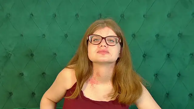 ChloeHalses online show from 03-20-26, 04:08